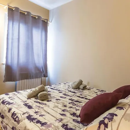 Apartment Stunning In With Kitchen Makarska